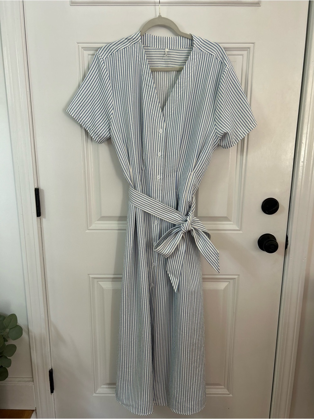 HALARA Blue and White Striped Tie-Waist Midi Dress